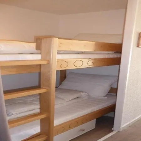 3300 Lägenhet *